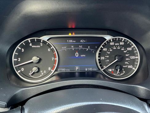 Used 2023 Nissan Altima 2.5 SR w/ SR Premium Package image 8