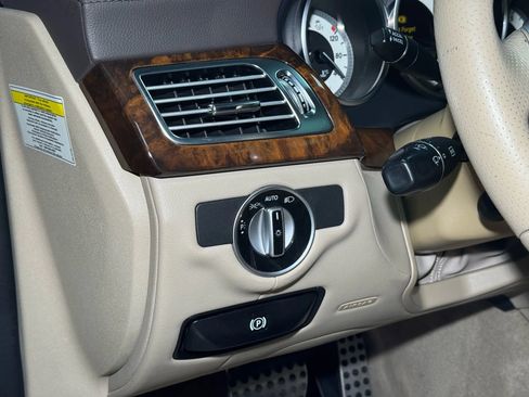 Used 2012 Mercedes-Benz CLS 550 image 34