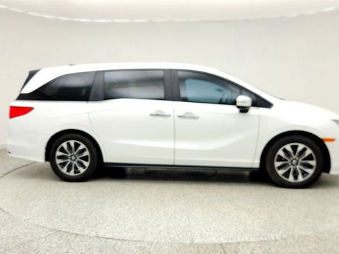 Used 2023 Honda Odyssey EX-L image 4