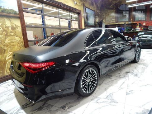 Used 2022 Mercedes-Benz S 580 4MATIC Sedan image 4