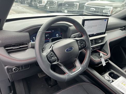 Used 2025 Ford Explorer ST AWD/4WD image 6