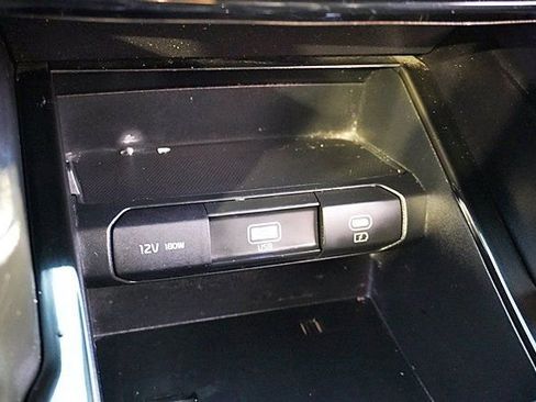 Used 2024 Kia Telluride LX image 29