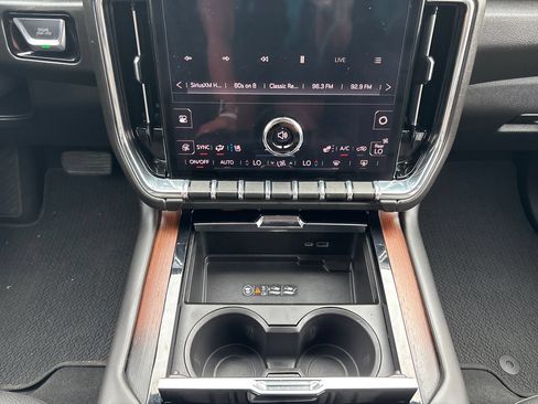 Certified 2025 GMC Yukon Denali AWD/4WD image 18