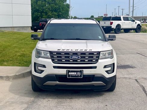 Used 2016 Ford Explorer XLT w/ Equipment Group 202A AWD/4WD image 6