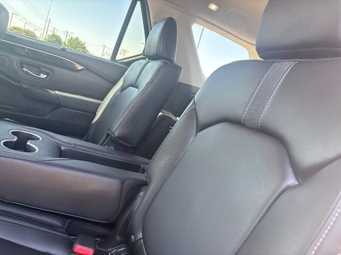 Used 2024 Honda Pilot EX-L image 7