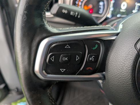 Used 2020 Jeep Gladiator Overland w/ Dual Top Group AWD/4WD image 16