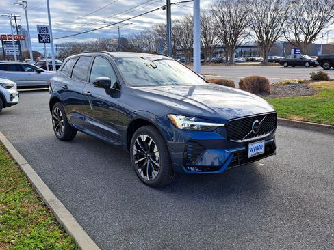 New 2026 Volvo XC60 B5 Plus w/ Protection Package Premier image 2