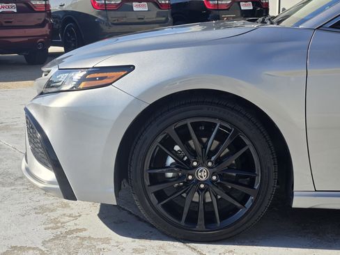 Used 2023 Toyota Camry XSE image 9
