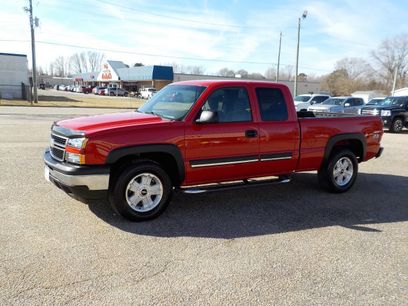 Used 2006 Chevrolet Silverado 1500 LT w/ Light Duty Power Package