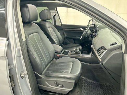 Used 2022 Audi Q5 2.0T Premium w/ Convenience Package image 23