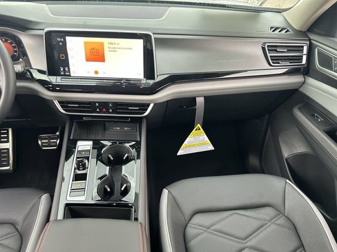 New 2026 Volkswagen Atlas Peak Edition AWD/4WD image 12