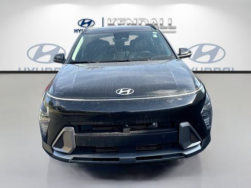 Used 2024 Hyundai Kona Limited image 2