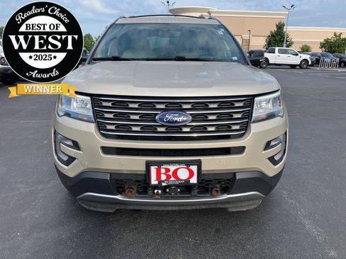 Used 2017 Ford Explorer XLT w/ Equipment Group 202A AWD/4WD image 1