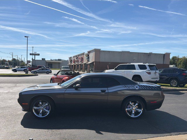 Used 2016 Dodge Challenger R/T w/ Sound Group RWD image 4
