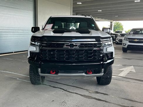 Used 2025 Chevrolet Silverado 1500 ZR2 w/ Technology Package AWD/4WD image 8