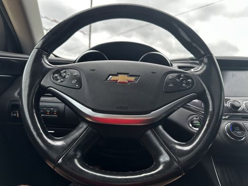 Used 2017 Chevrolet Impala Premier w/ Enhanced Convenience Package image 32