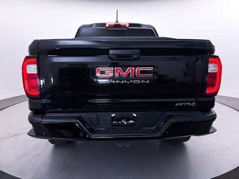 Used 2023 GMC Canyon AT4 w/ AT4 Premium Package AWD/4WD image 15