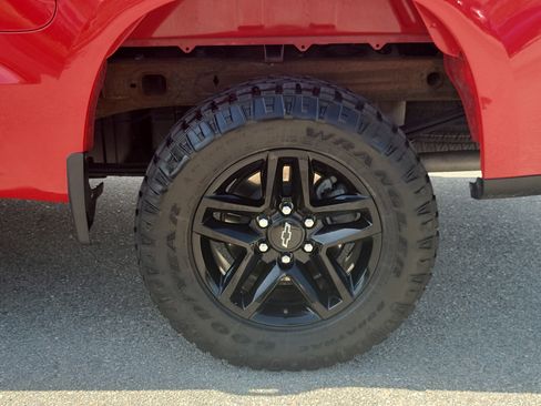 Used 2020 Chevrolet Silverado 1500 LT Trail Boss image 10