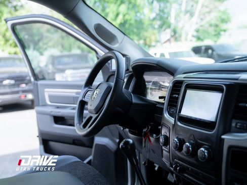 Used 2014 RAM 2500 SLT w/ Cold Weather Group image 18