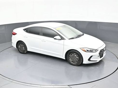 Used 2018 Hyundai Elantra SE FWD image 60