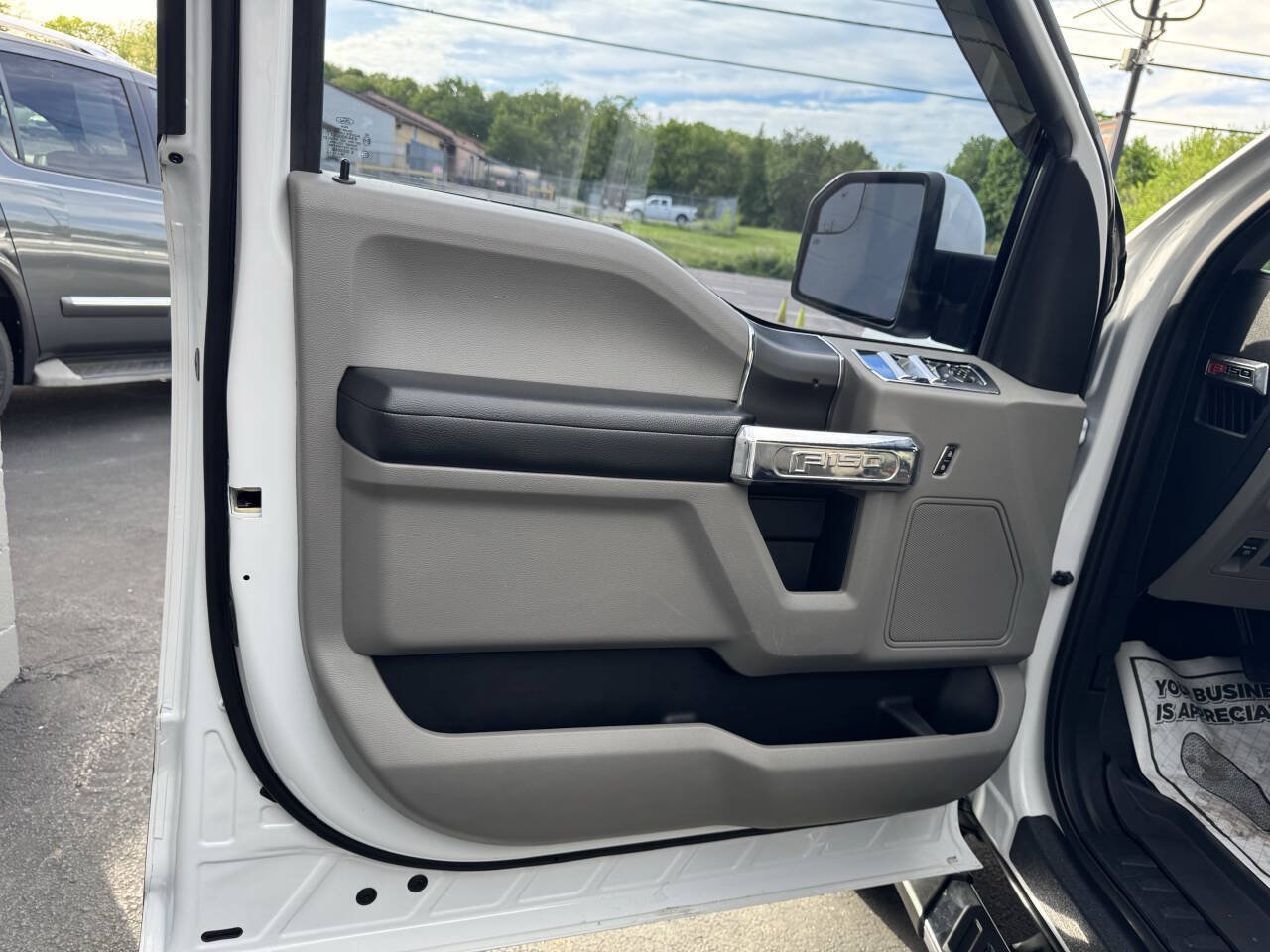 Used 2018 Ford F150 XLT w/ Equipment Group 302A Luxury AWD/4WD image 25
