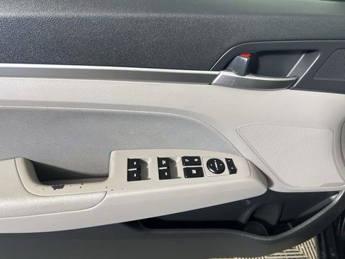 Used 2020 Hyundai Elantra Value Edition FWD image 14