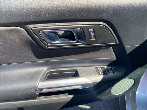 Used 2017 Ford Mustang Coupe image 11