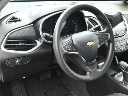 Used 2024 Chevrolet Malibu LT FWD image 15