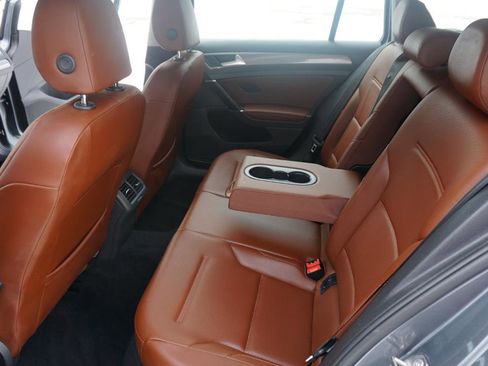 Used 2018 Volkswagen Golf Alltrack S image 23