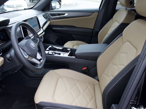 New 2026 Volkswagen Atlas Cross Sport SE AWD/4WD image 11