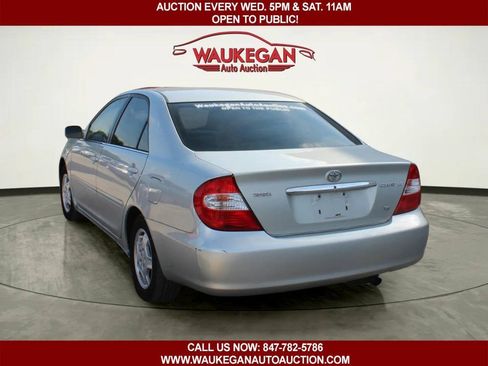 Used 2002 Toyota Camry LE FWD image 4