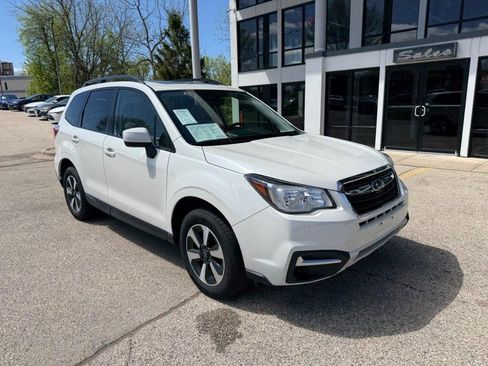 Used 2018 Subaru Forester 2.5i Premium AWD/4WD image 3