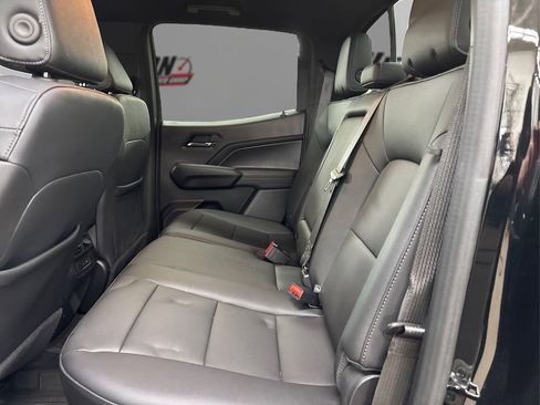 Used 2024 GMC Canyon Elevation w/ Elevation Premium Package image 10