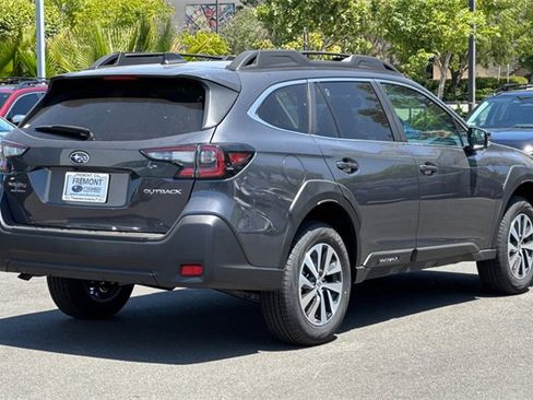 Used 2025 Subaru Outback Premium w/ Popular Package #1 image 4