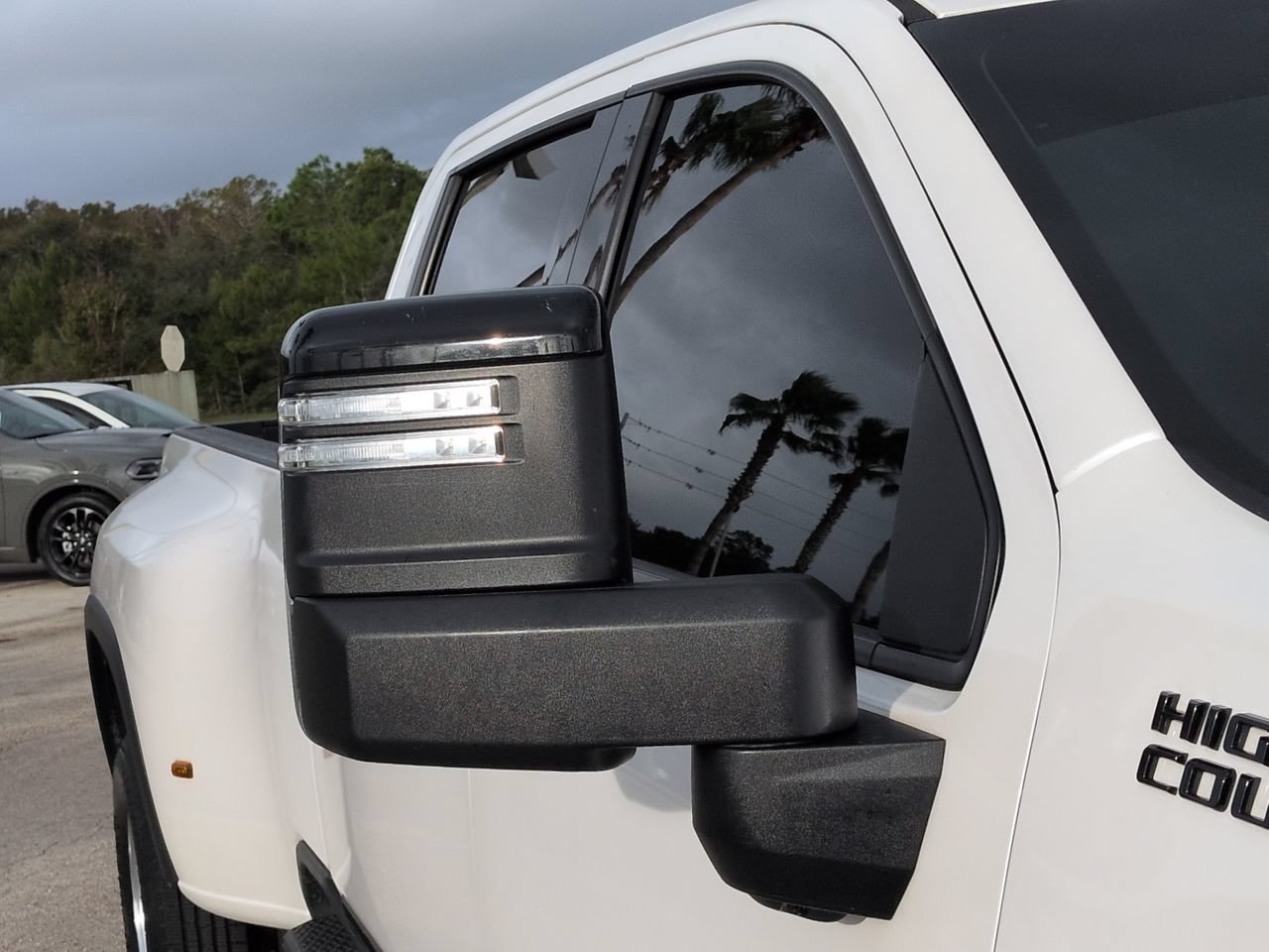Used 2024 Chevrolet Silverado 3500 High Country w/ High Country Premium Package AWD/4WD image 11