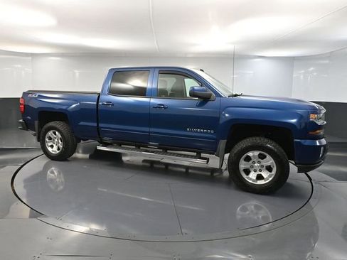 Used 2017 Chevrolet Silverado 1500 LT w/ All Star Edition AWD/4WD image 3
