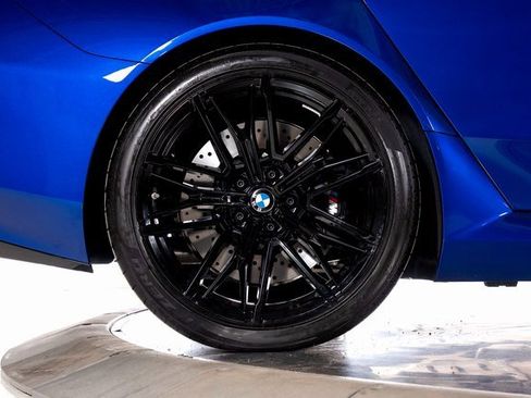 Used 2025 BMW M5 w/ Carbon Package image 15