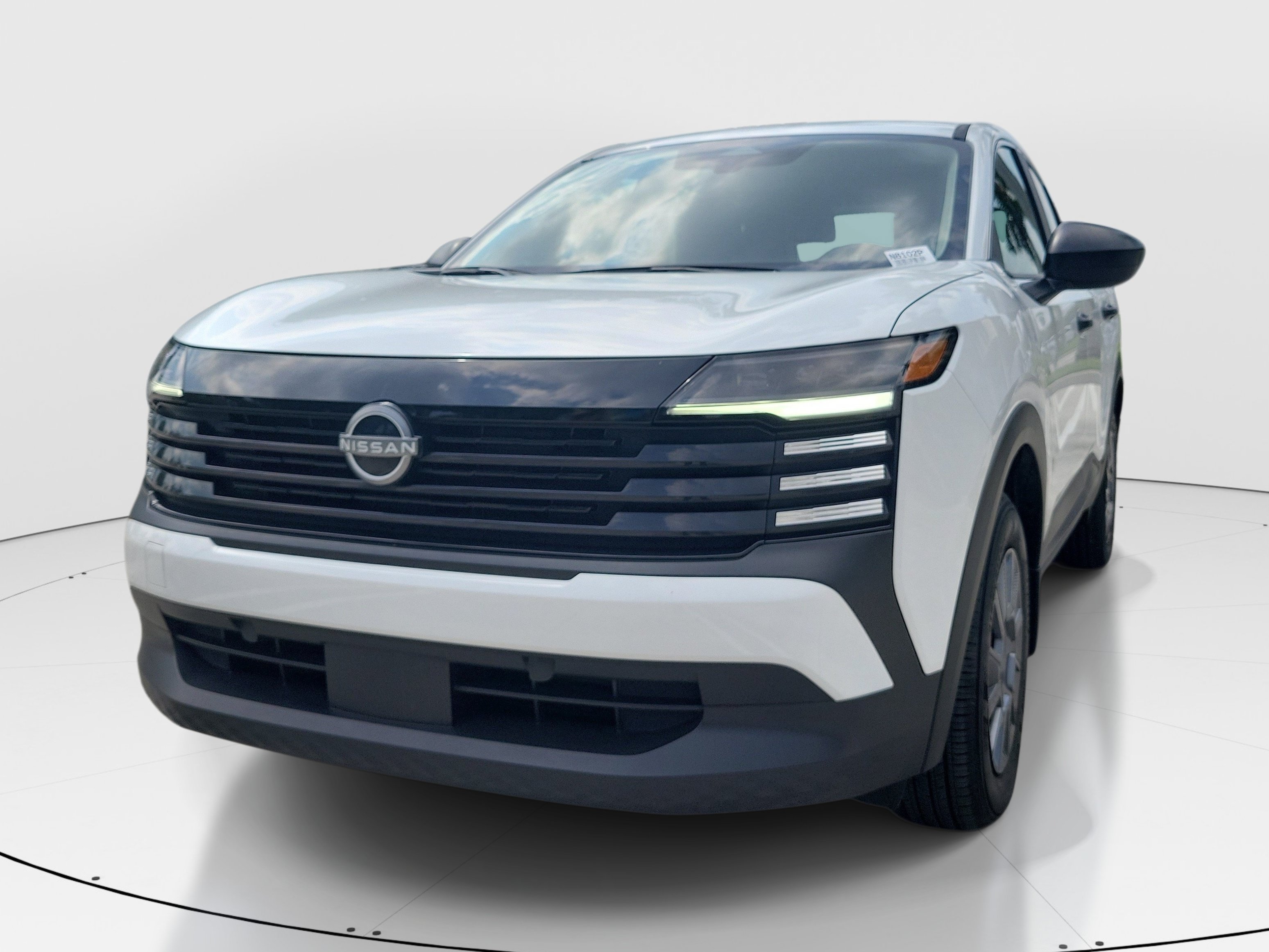 Used 2025 Nissan Kicks S FWD image 4
