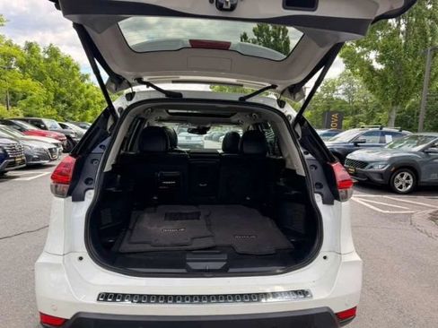Used 2020 Nissan Rogue SL w/ Premium Package AWD/4WD image 6