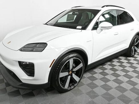 Used 2025 Porsche Macan Electric image 1