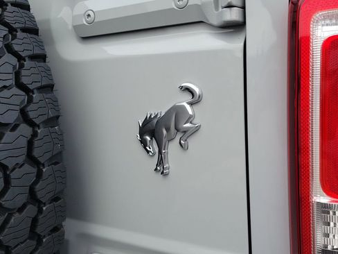 New 2026 Ford Bronco 2-Door AWD/4WD image 11