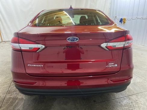 Used 2019 Ford Fusion SE image 7