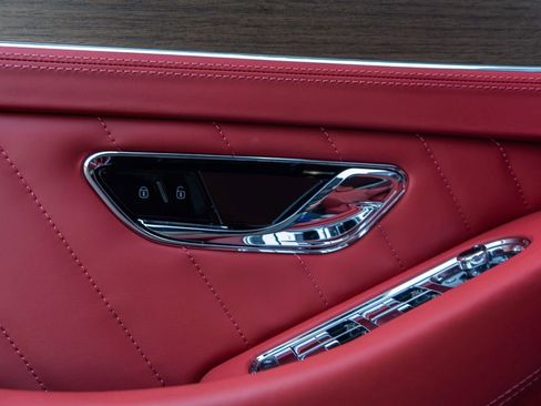 Used 2024 Bentley Continental GT AWD/4WD image 29