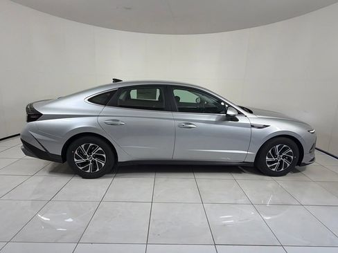 New 2026 Hyundai Sonata Blue FWD image 4