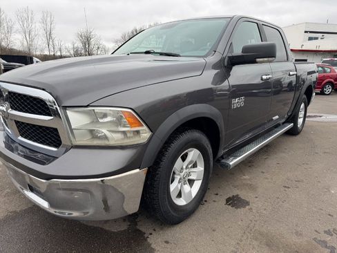 Used 2017 RAM 1500 Classic SLT image 9