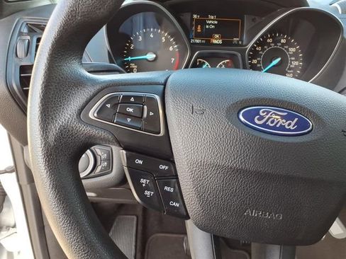 Used 2018 Ford Escape SE image 9