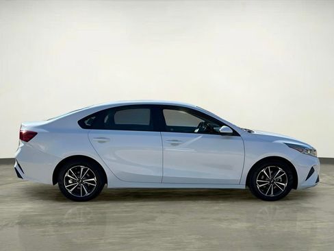 Used 2024 Kia Forte LXS image 11