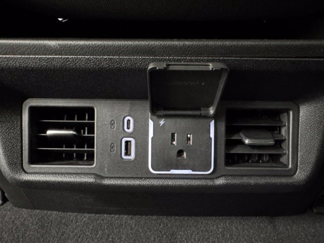 Used 2025 Chevrolet Silverado 1500 LT AWD/4WD image 27
