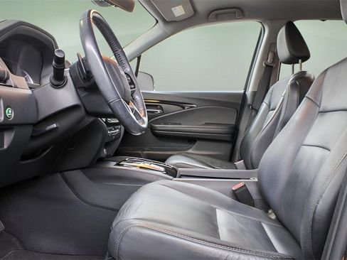 Used 2022 Honda Pilot Touring image 18