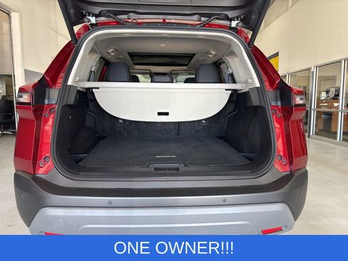 Used 2023 Nissan Rogue SV w/ SV Premium B Package image 15